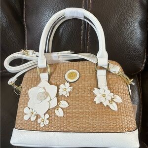 Liz Claiborne Nayla Mini Dome. NWT